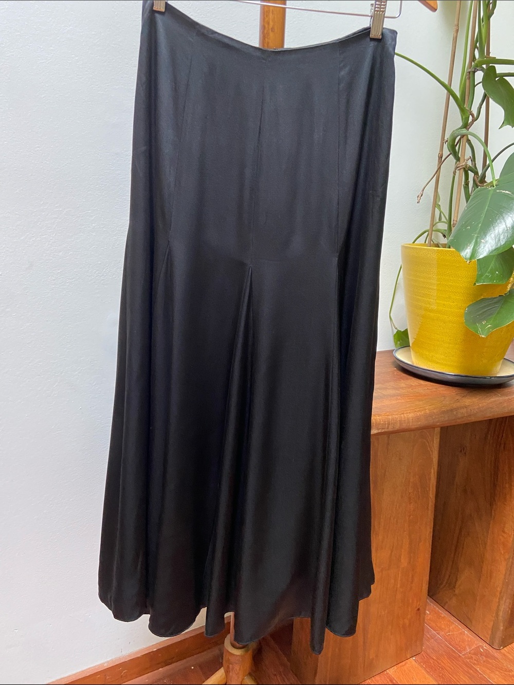Vintage Lauren Ralph Lauren 100% Silk Black Maxi Godet Skirt Sz 4 - Picture 10 of 10